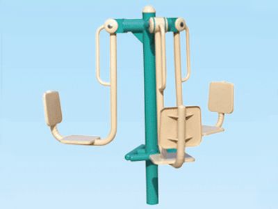 三位坐蹬訓練器